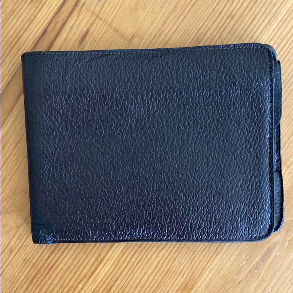 Vintage Classic Black Men’s Leather Wallet.